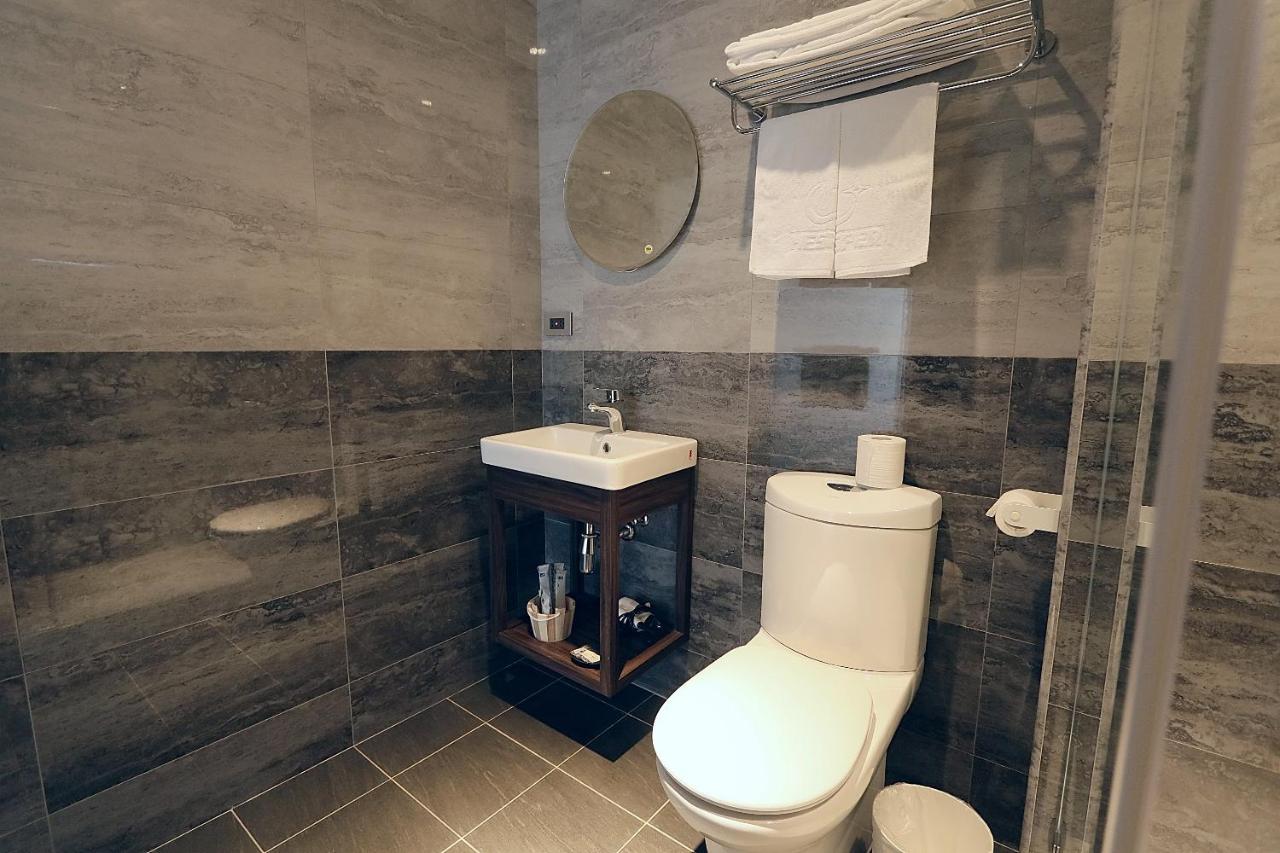 Hotel Hesper Hsr Taichung Luaran gambar
